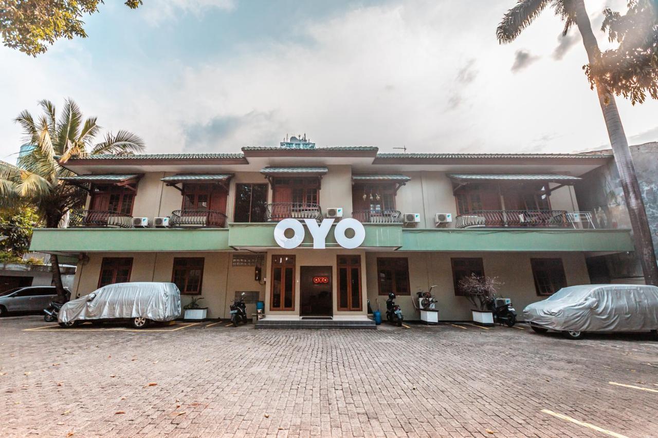 โอโย 1990 คอสต์ กูนิงัน เอ็กเซกคิวทีฟ บอร์ดดิ้ง เฮาส์ เซเตียบูดี Hotel จาการ์ตา ภายนอก รูปภาพ
