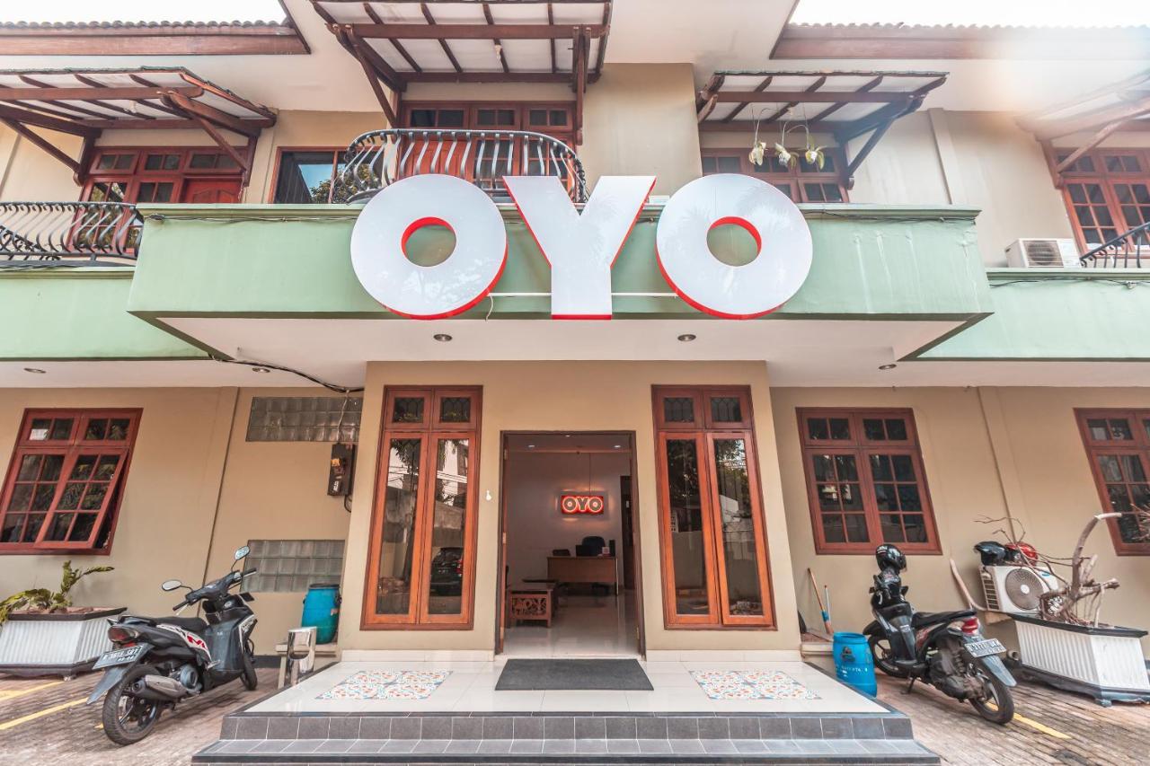 โอโย 1990 คอสต์ กูนิงัน เอ็กเซกคิวทีฟ บอร์ดดิ้ง เฮาส์ เซเตียบูดี Hotel จาการ์ตา ภายนอก รูปภาพ